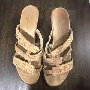 Munro American Cork Strap Sandals Size 6.5